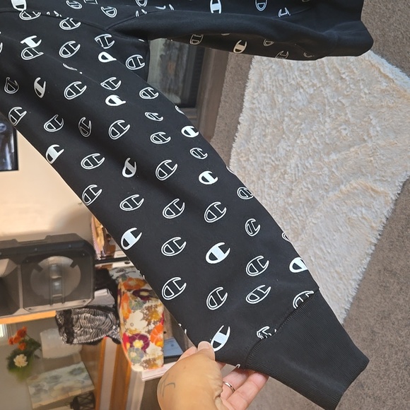 Champion Logo C Pullover Sweater ✨️✨️ ✨️   Size 3XL - Picture 5 of 8